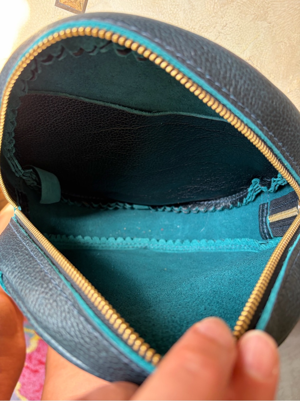 Portland Leather Large Circle Crossbody Bag in Boreal - Picture 3 of 4